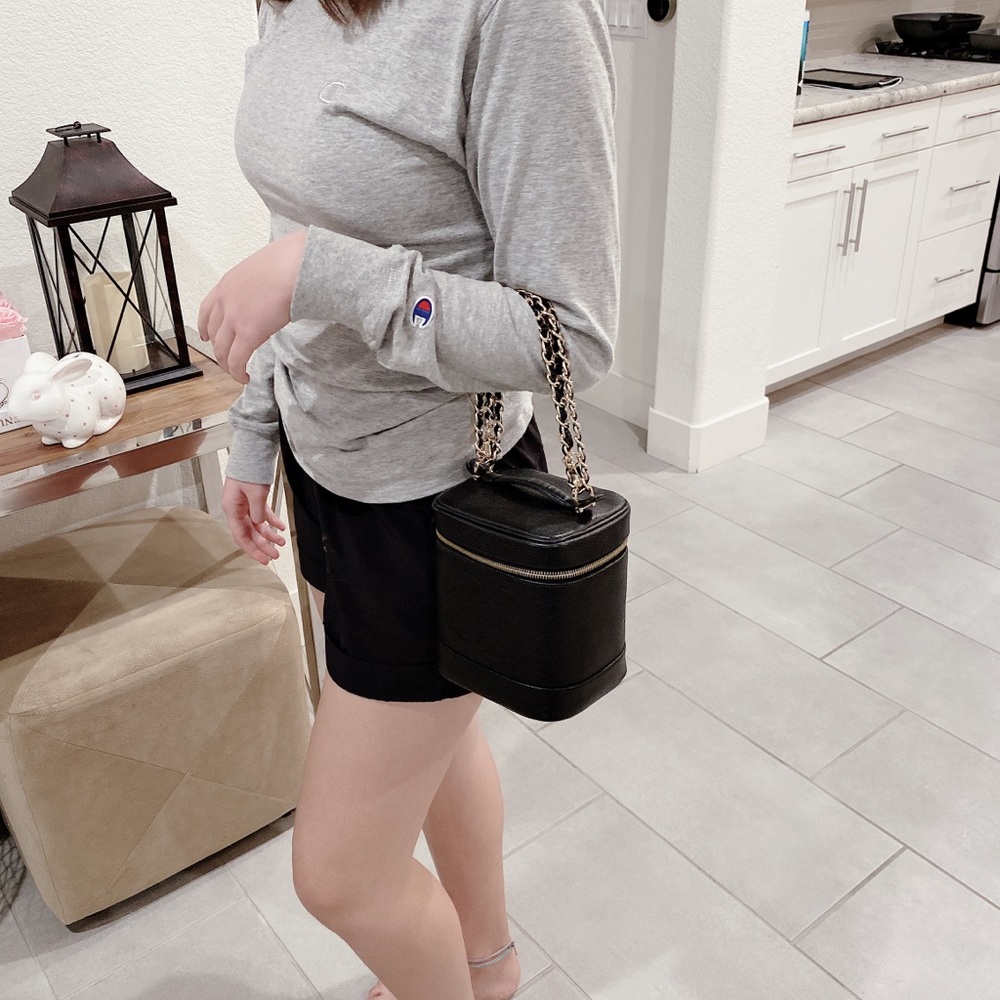 💓Sold💓Chanel Vintage Black Caviar Vanity Case - Picture 7 of 16